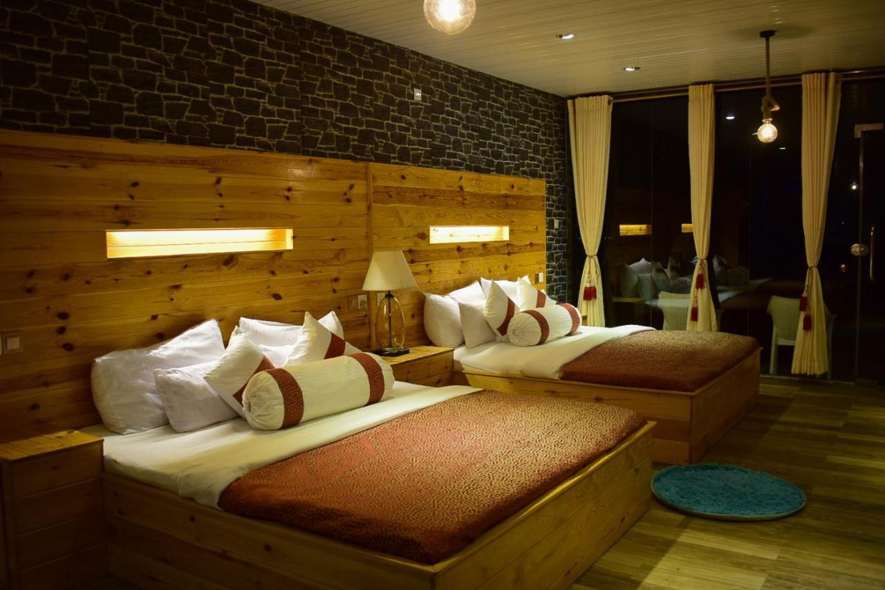 Newbury Villa Νουβάρα Ελίγια Εξωτερικό φωτογραφία
